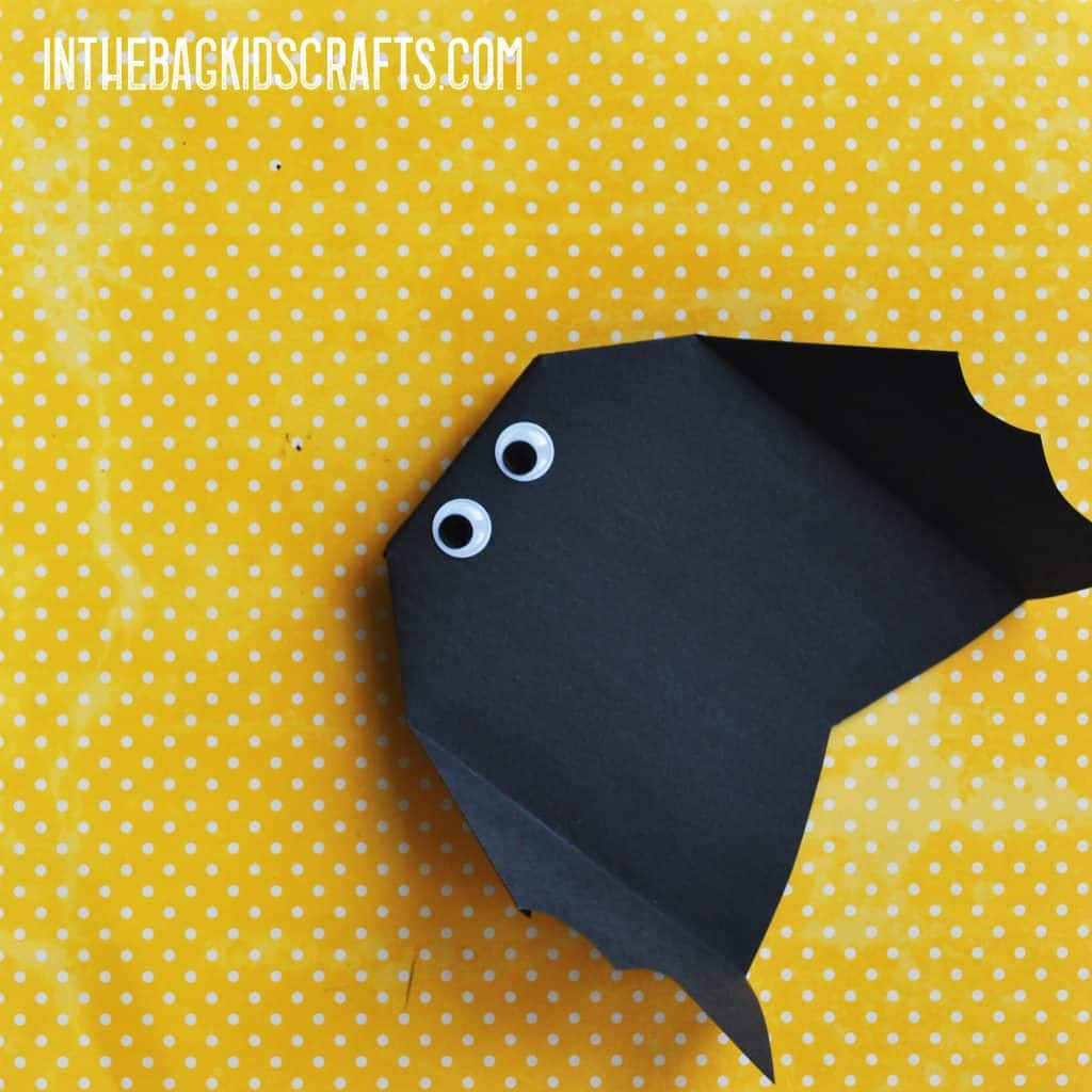 Halloween Kids' Activity: Bat Glider