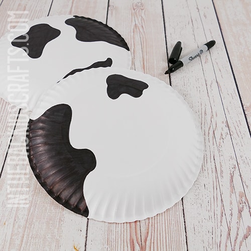 Paper Plate Cow Craft (with FREE Craft Template) • In the Bag Kids' Crafts