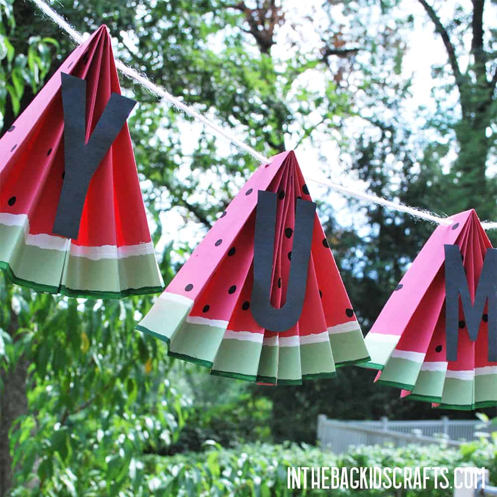EASY WATERMELON PAPER CRAFTS BANNER